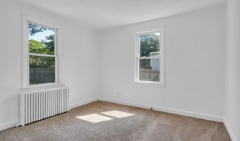 320 Palmetto Rd, Bridgeport, CT 06606
