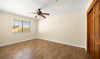 902 Searchlight Ranch Rd, Acton, CA 93510
