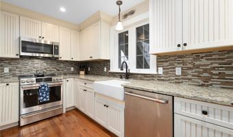 81 S Pier Rd, Narragansett, RI 02882