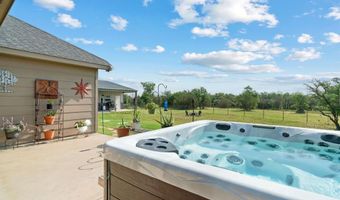 1052 Winecup Ln, Weatherford, TX 76085