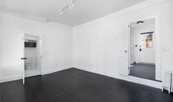138 Spring St 1, Newport, RI 02840