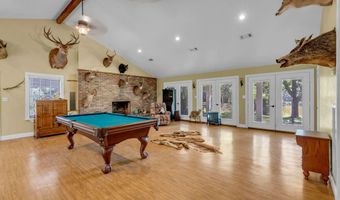 14231 Woodland Hills Dr, Biloxi, MS 39532