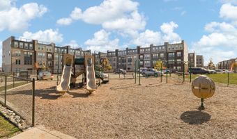 21731 DOVEKIE Ter #205, Ashburn, VA 20147