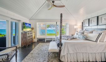 1586 Mokulua Dr, Kailua, HI 96734