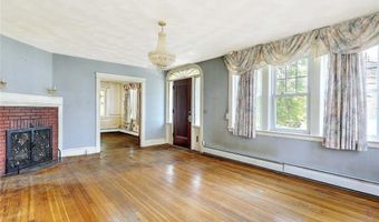 59 Colonial Ave, Cranston, RI 02910