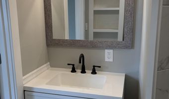 2318 N Lakeview Dr, Austin, IN 47102