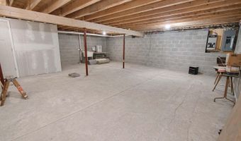 451 27th St, Allegan, MI 49010