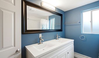 1300 Wintergreen St, Anchorage, AK 99508