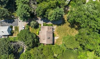 93 Kickemuit Ave, Bristol, RI 02809