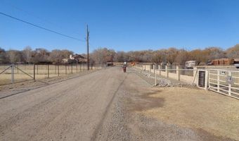 240 Sutton Ln, Bosque Farms, NM 87068