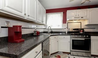 40 Dockage Rd, Bayville, NJ 08721