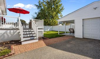 17 Mowry Ave, Cumberland, RI 02864