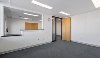 1013 E LINCOLNWAY, Cheyenne, WY 82001