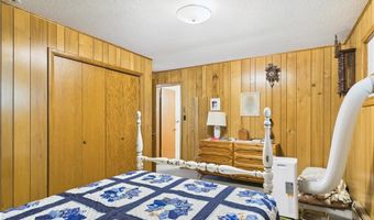 2301 S Le Homme Dieu Dr NE, Alexandria, MN 56308