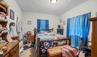 1067 Mercer Ave, Akron, OH 44320