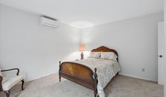 240 Sandown Rd, Chester, NH 03036