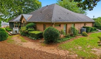 965 Knoll Crest Ct, Alpharetta, GA 30004
