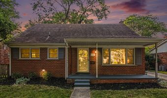 646 Center Dr, Ann Arbor, MI 48103