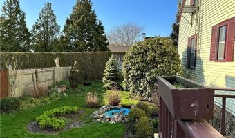 167 Coggeshall Ave A, Newport, RI 02840