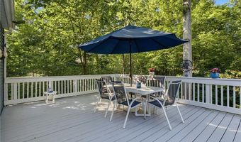 450 Eldridge Rd, Aurora, OH 44202