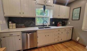910 16th St, Auburn, NE 68305