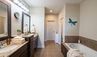 14115 Amanda Ln, Basehor, KS 66007