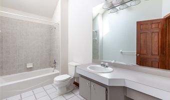 121 Summershade Ct, Amherst, NY 14051
