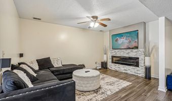8582 134th St W, Apple Valley, MN 55124