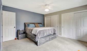 10010 Lone Tree Dr, Anchorage, AK 99507