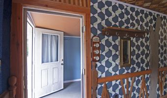 213 Patterson Creek Dr, Alderson, WV 24910