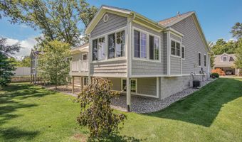 604 Parkview Ave, Spring Lake, MI 49456