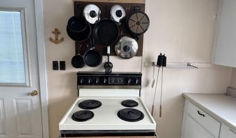 495 Lane 110 Hog Back Lk, Angola, IN 46703