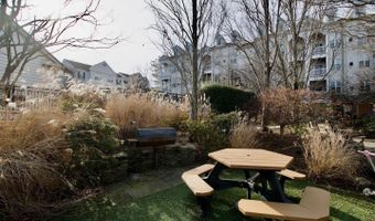 2324 HENSHAW Pl 3, Alexandria, VA 22311