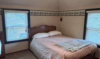 709 N St, Aurora, NE 68818