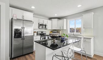 5918 Farmview Dr, Allendale, MI 49401