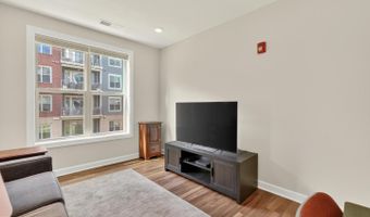 6101 FAIRVIEW FARM Dr 207, Alexandria, VA 22315
