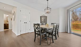 7 Silversmith Dr, Danbury, CT 06811