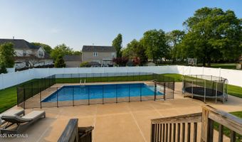 1 Prairie Ln, Bayville, NJ 08721