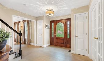 1 Preston Cir, Andover, MA 01810