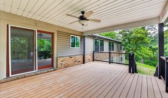 863 Woods Mill Rd, Ballwin, MO 63011