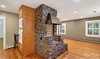 760 Glenn Bridge Rd, Arden, NC 28704