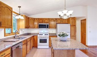 1 Pat Dr, Lincoln, RI 02865