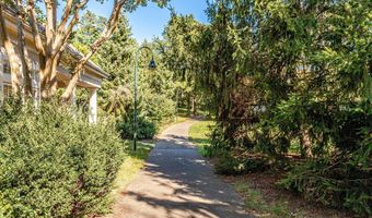 21946 WINDOVER Dr, Broadlands, VA 20148