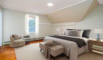 4 Main St, Ashburnham, MA 01430