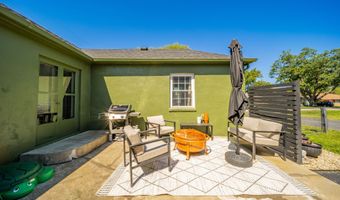 922 Alhambra Dr, Anderson, IN 46012