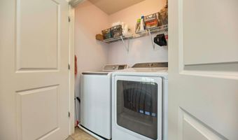 25066 CROXLEY GREEN Sq, Aldie, VA 20105