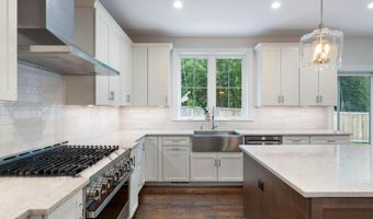 6405 WILMETT Rd, Bethesda, MD 20817