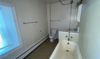 8279 Baumhart Rd, Vermilion, OH 44089