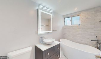 6337 PHYLLIS Ln, Alexandria, VA 22312