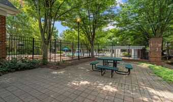 20322 BEECHWOOD Ter 202, Ashburn, VA 20147